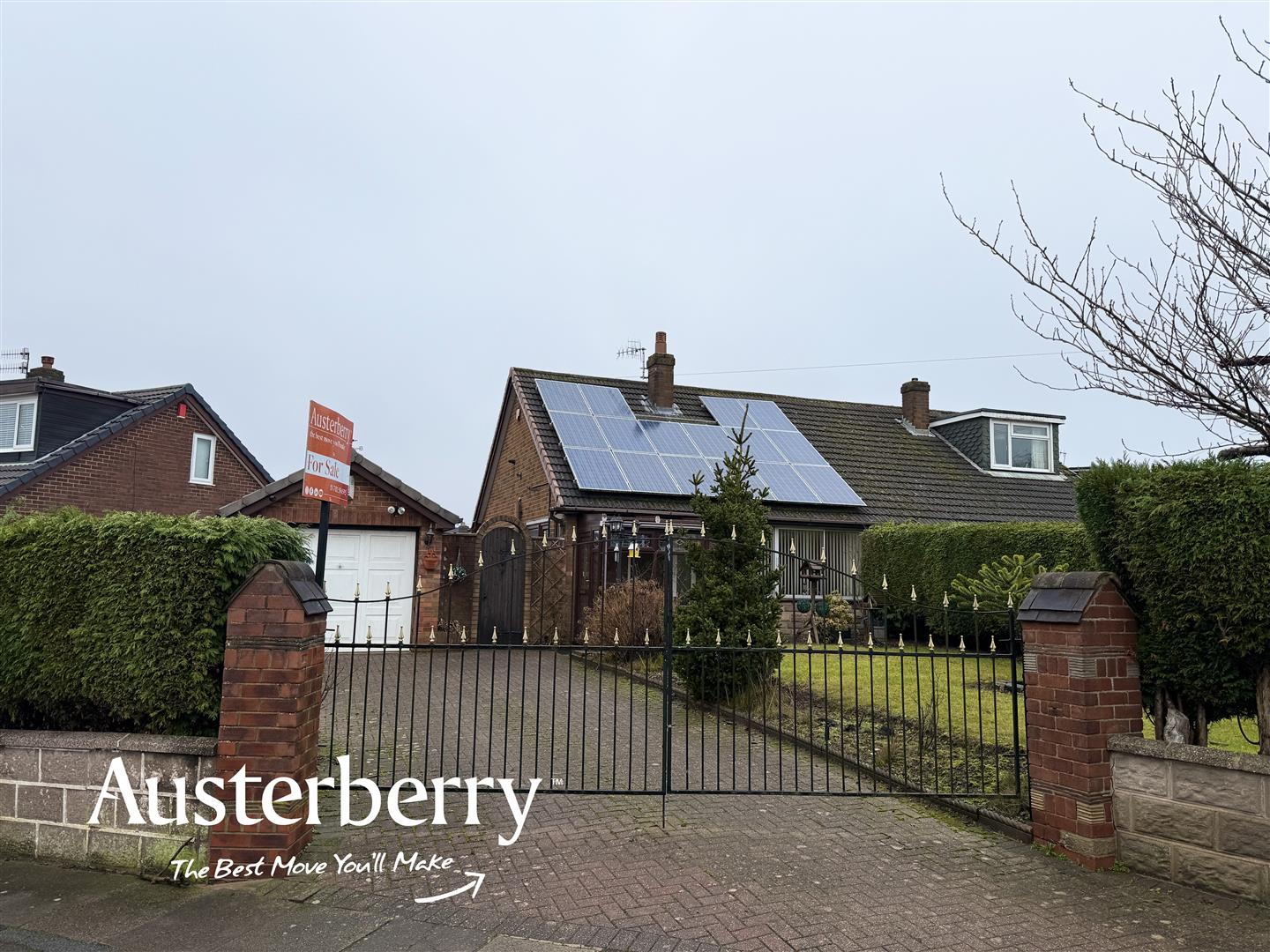 2 bed property in Thirlmere Grove, Stoke-On-Trent
